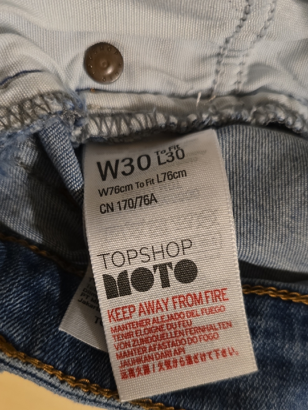 Topshop Moto Shorts Womens Size 10 JAMIE Light Wash Denim Jean Shorts Frayed-hem - Picture 8 of 10